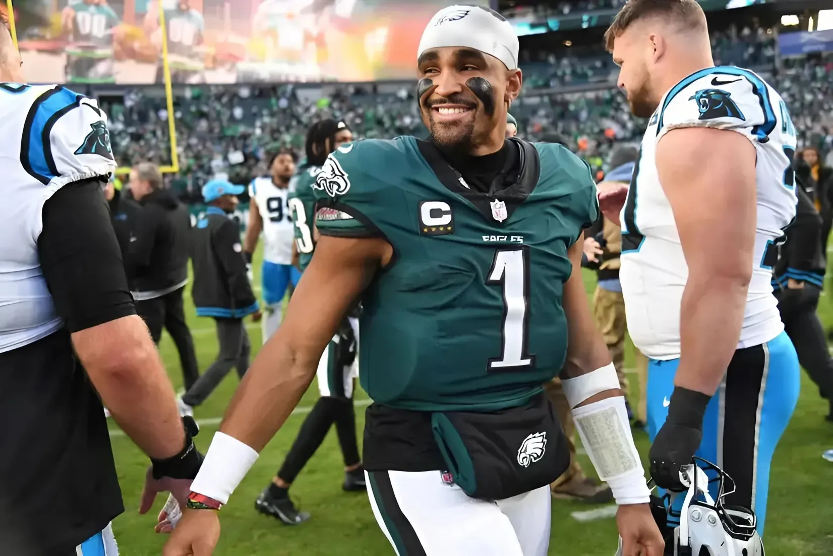 ‘Apparently Broken’: Philadelphia Eagles Get Devastating Jalen Hurts’ Injury News Hours Before Steelers’ Game