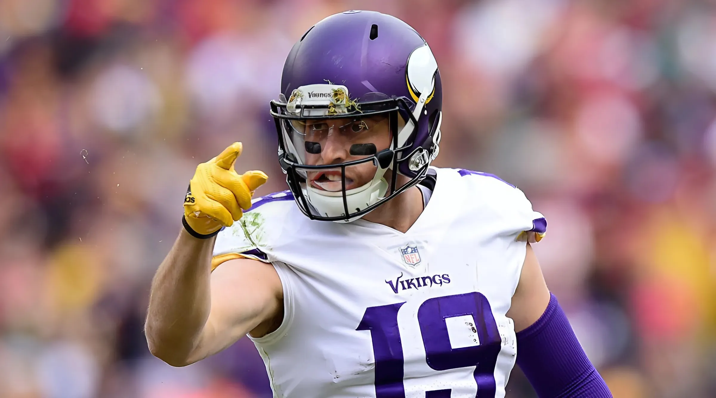 Adam Thielen Has 4 Words on Randy Moss After Honoring Vikings Legend