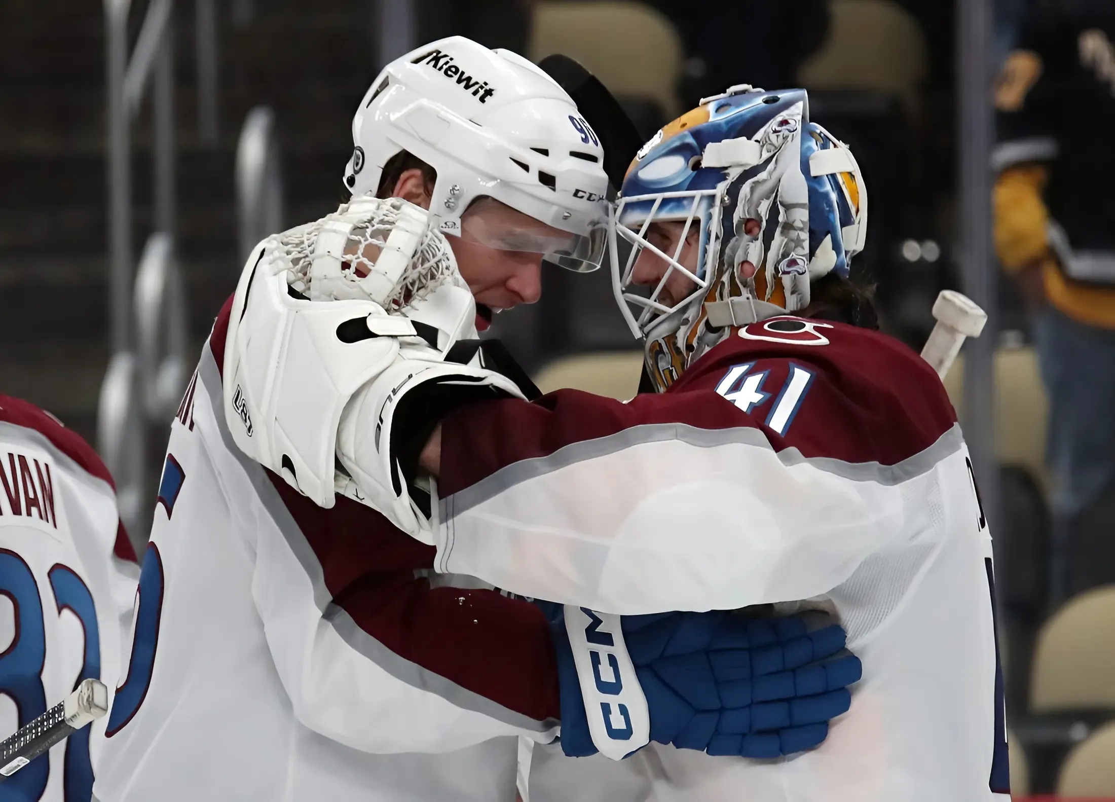 Aided by new goalie tandem, Avs visit struggling Canucks