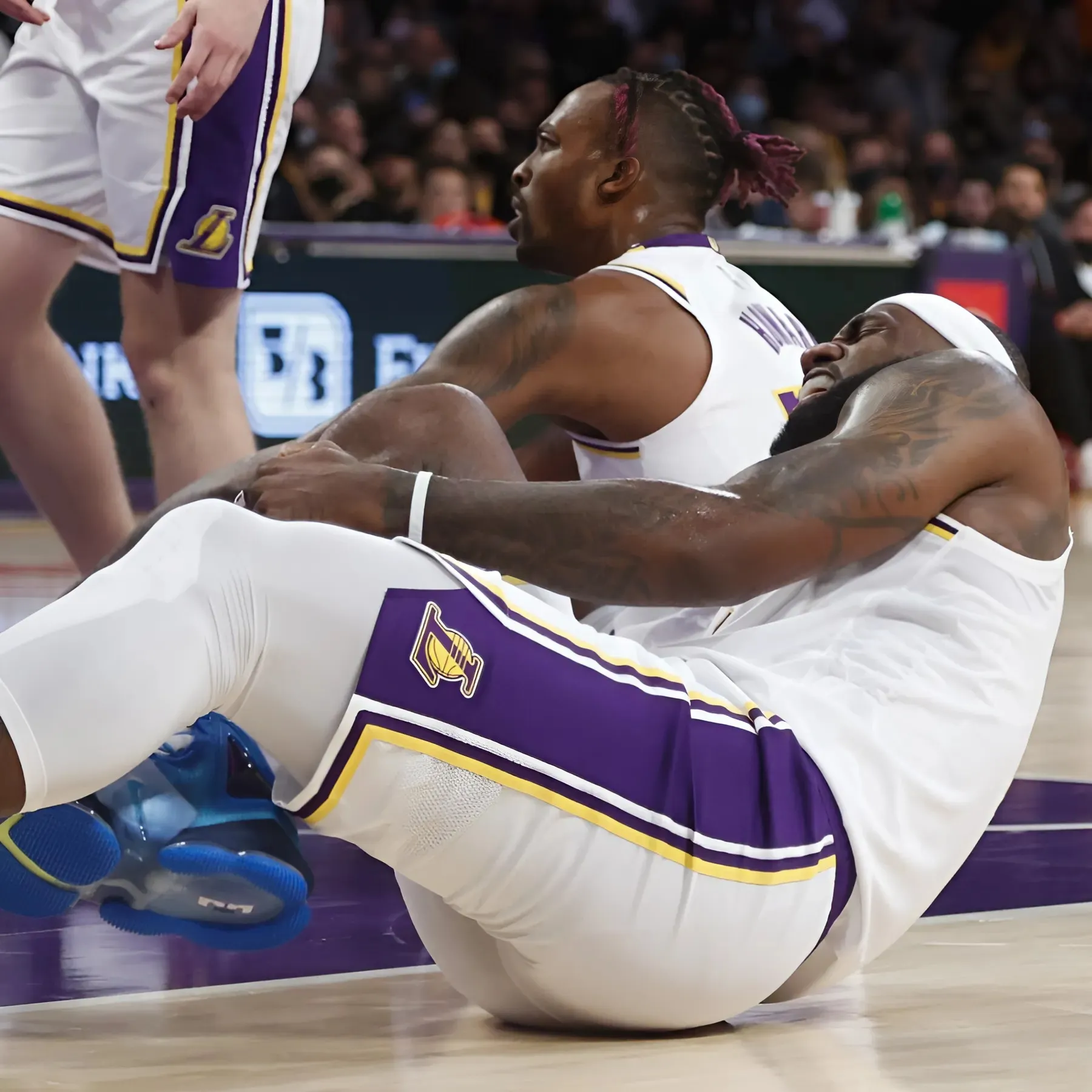 Lakers' LeBron James Provides Troubling Update on Lingering Foot Injury