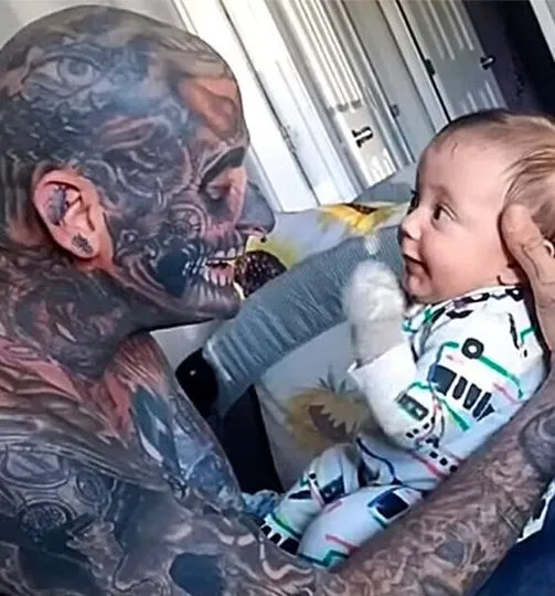 9. Dad With 240 Tattoos Faces Backlash As People Think He Is A Horrible Father – Then His Wife Reveals The Truth