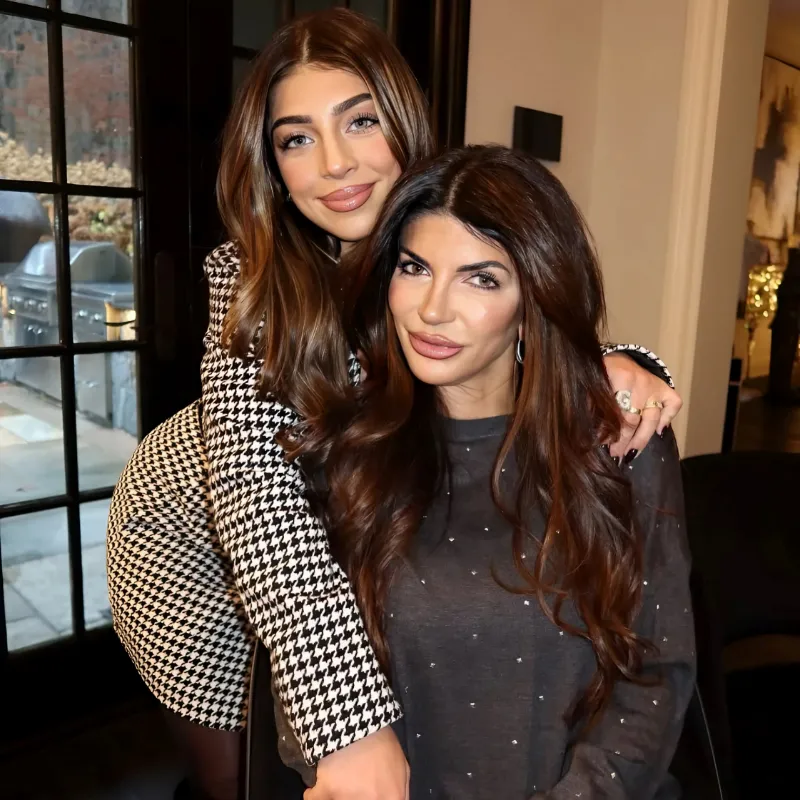 RHONJ Star Teresa Giudice Addresses Rumor That Daughter Gia is Pregnant as Dolores Catania and Kim DePaola React-quang