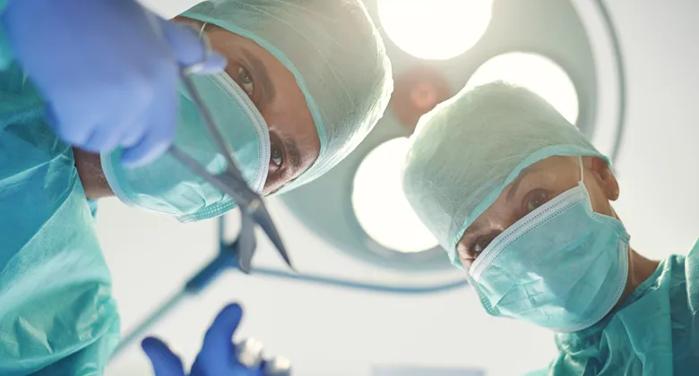 9. Here’s Why Doctors Wear Green or Blue in Surgery – You Won’t Believe Reason