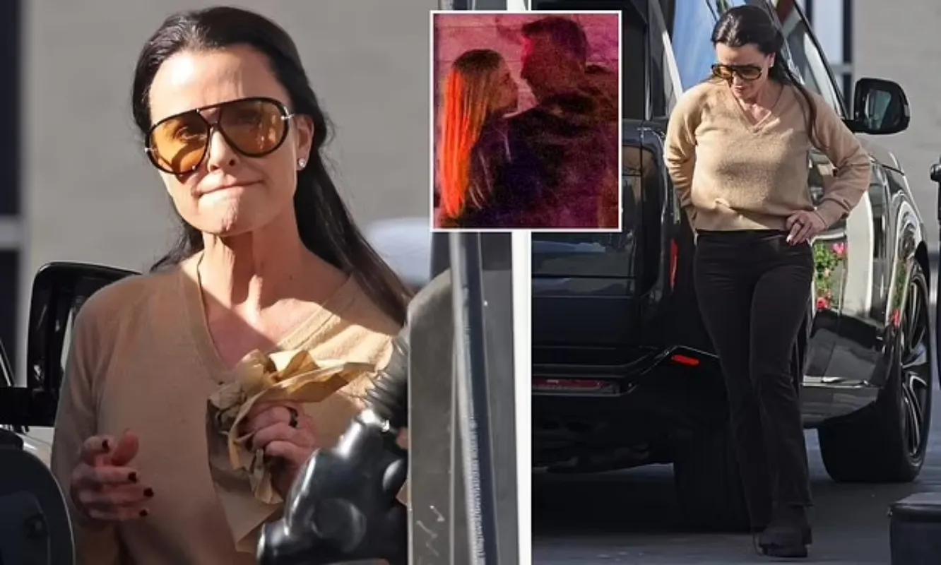 'Heartbroken' Kyle Richards seen for first time after ex Mauricio Umansky's Aspen make out with bikini model