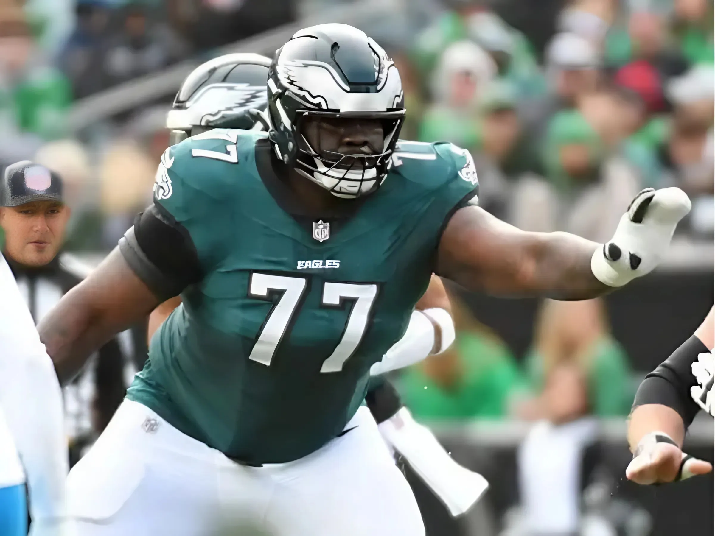 Eagles' Star O-Lineman Compliments Culture