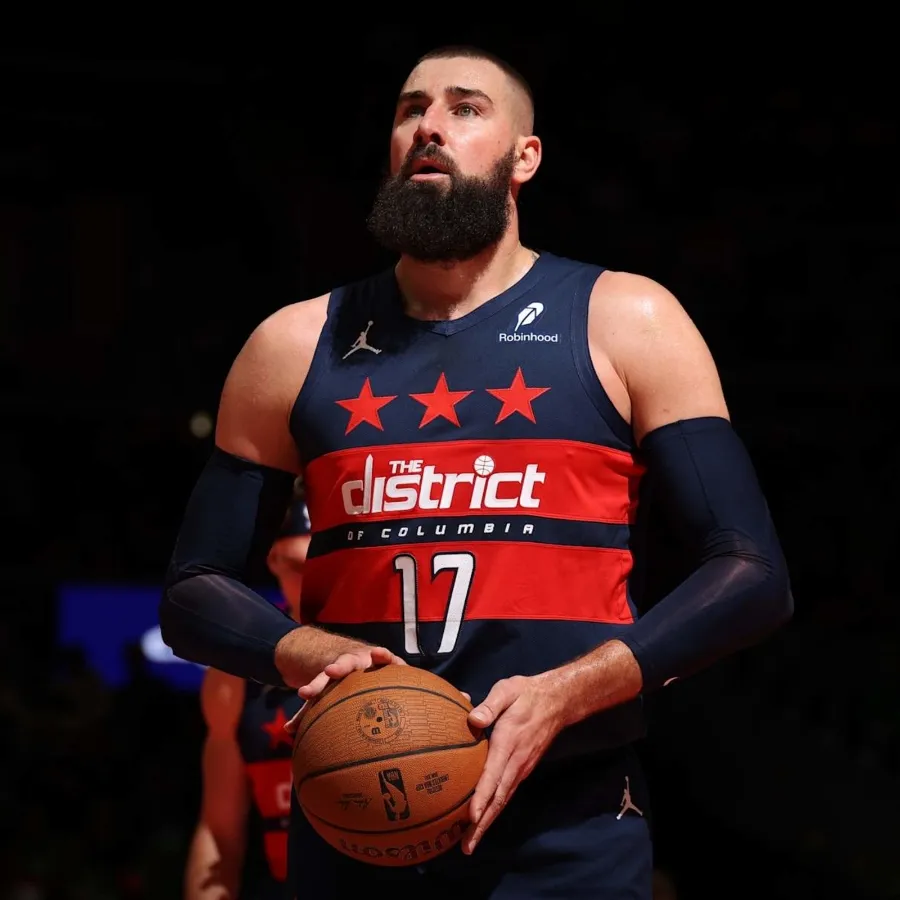 NBA rumors: Lakers' Jonas Valanciunas backup trade options