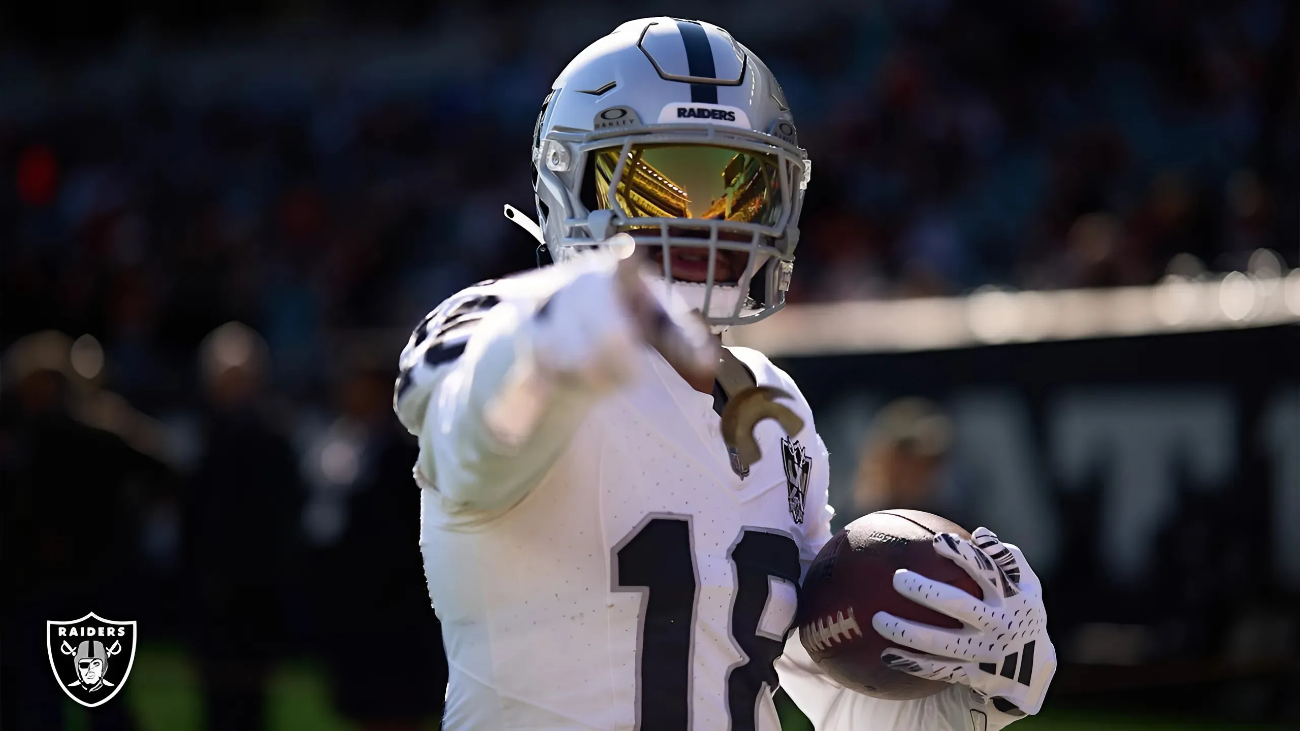 Antonio Pierce Adamant That Raiders Are 'Talented' Despite Longest Losing Streak in NFL