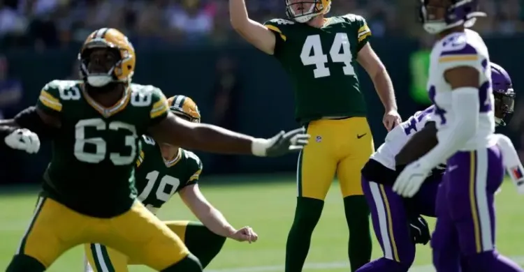 Former Green Bay Packers Kicker Signed to Titans Active Roster Ahead of Week 16