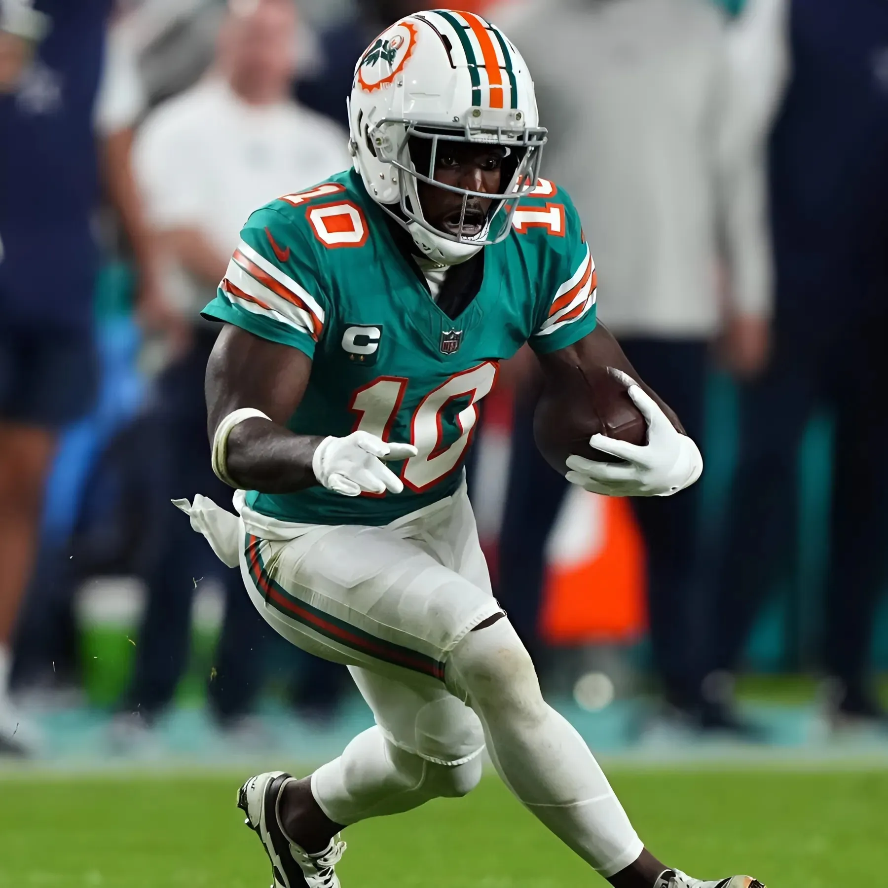 REPORT: Dolphins’ WR Tyreek Hill ‘expected to play’ vs. 49ers in Week 16