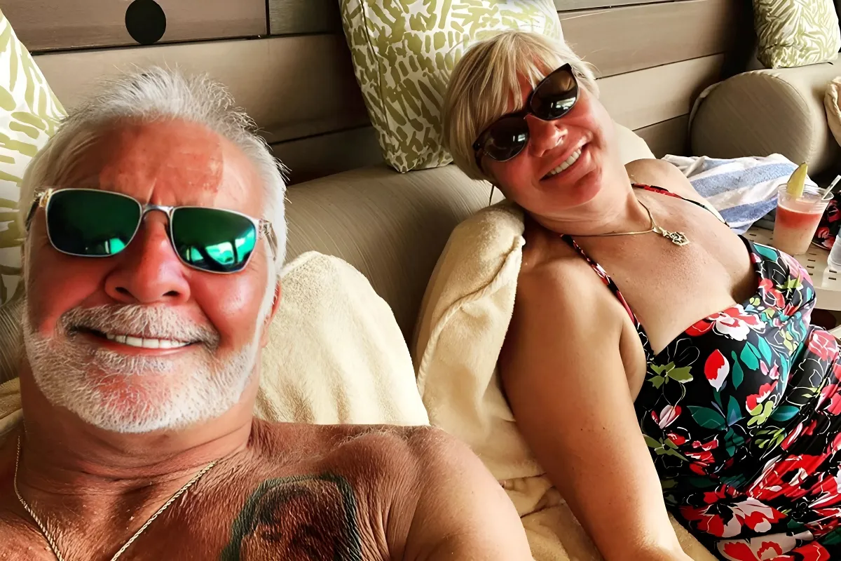 Captain Lee & His Wife Celebrate Their 45th Anniversary in an Incredible Location