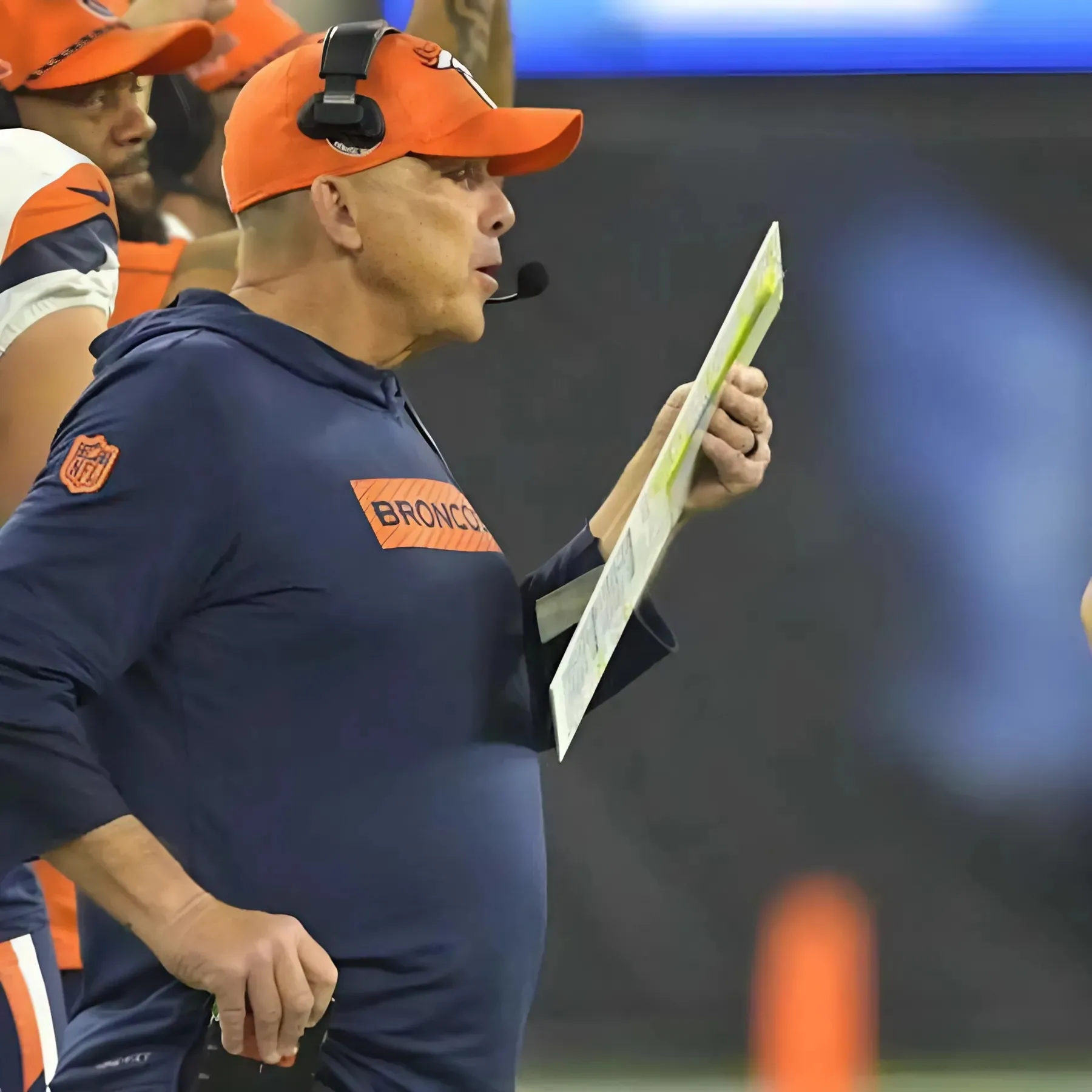 Broncos HC Sean Payton Reacts to TNF Cameras Zooming in on Call Sheet