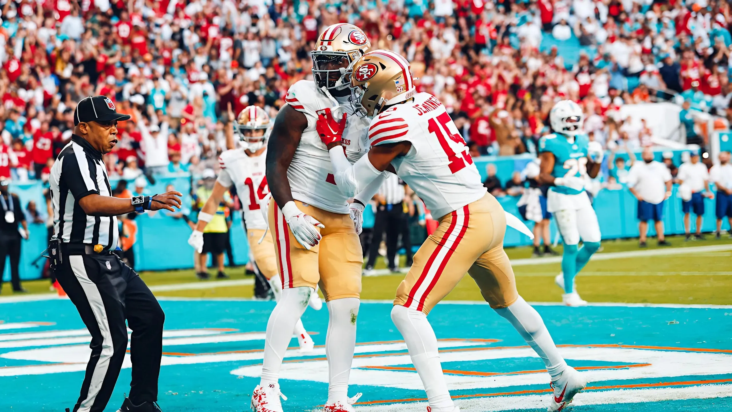 Jokes Are Pouring In Over Deebo Samuel's Pregame Outfit for 49ers-Dolphins