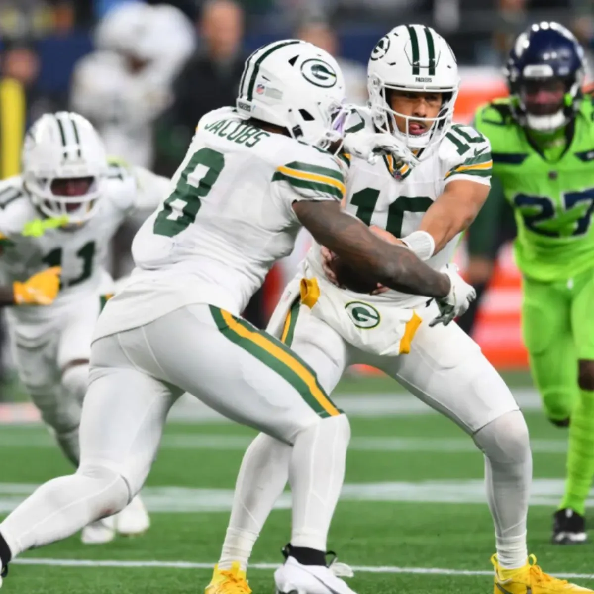 Josh Jacobs' relentless approach earns Jordan Love's admiration amid explosive Packers start