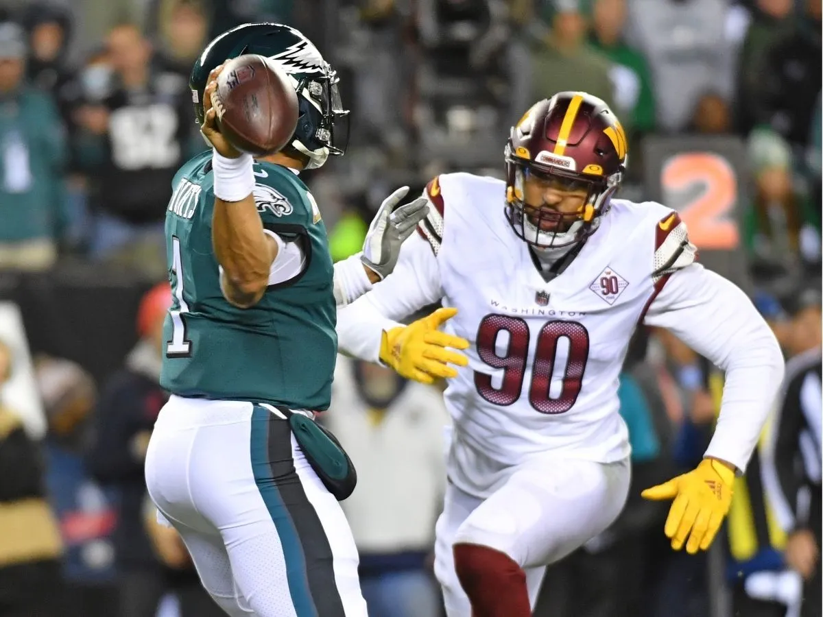 Eagles Backup Quarterback Steps Into NFC East Fire, Falls Just Short Of Win