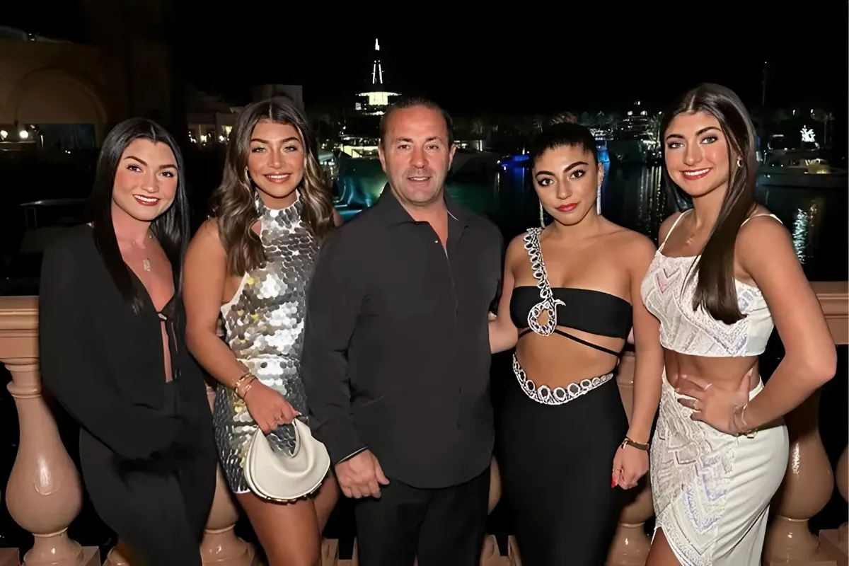 The Giudice Girls Head to the Bahamas to Celebrate the Holidays with Dad, Joe: "Unbelievable"-quang