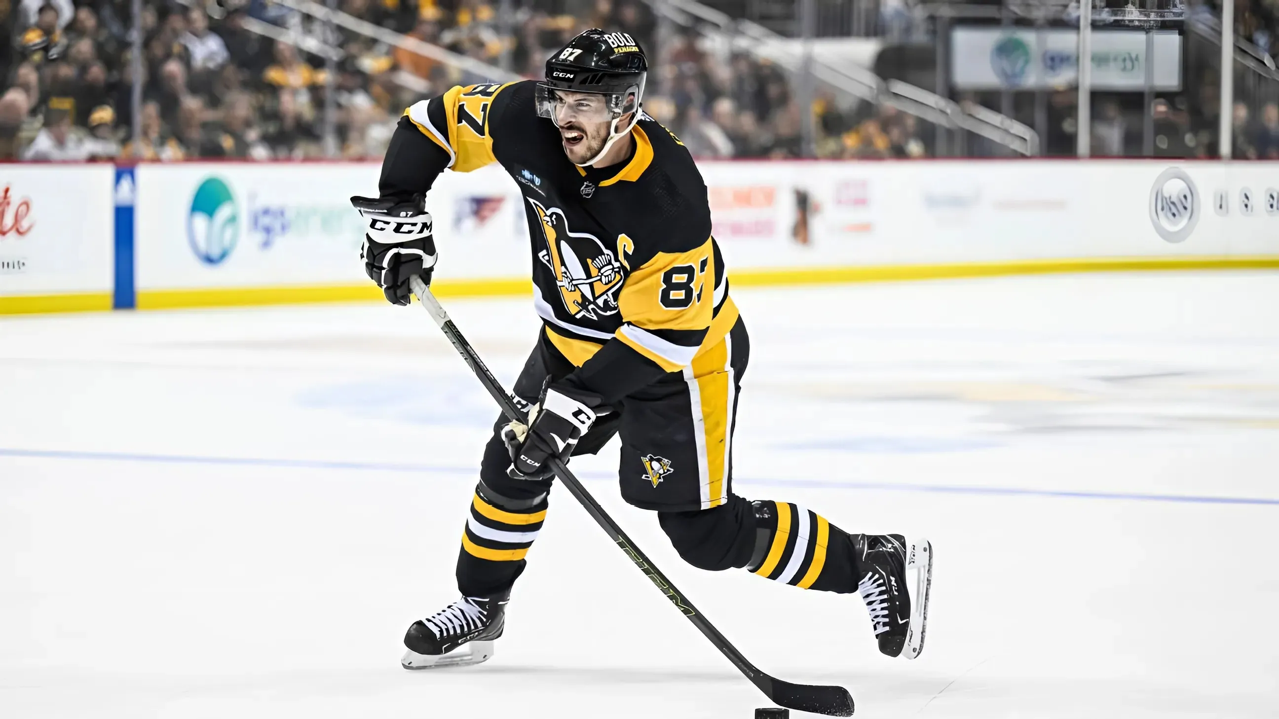 Sidney Crosby ties Mario Lemieux's mark in Penguins' win