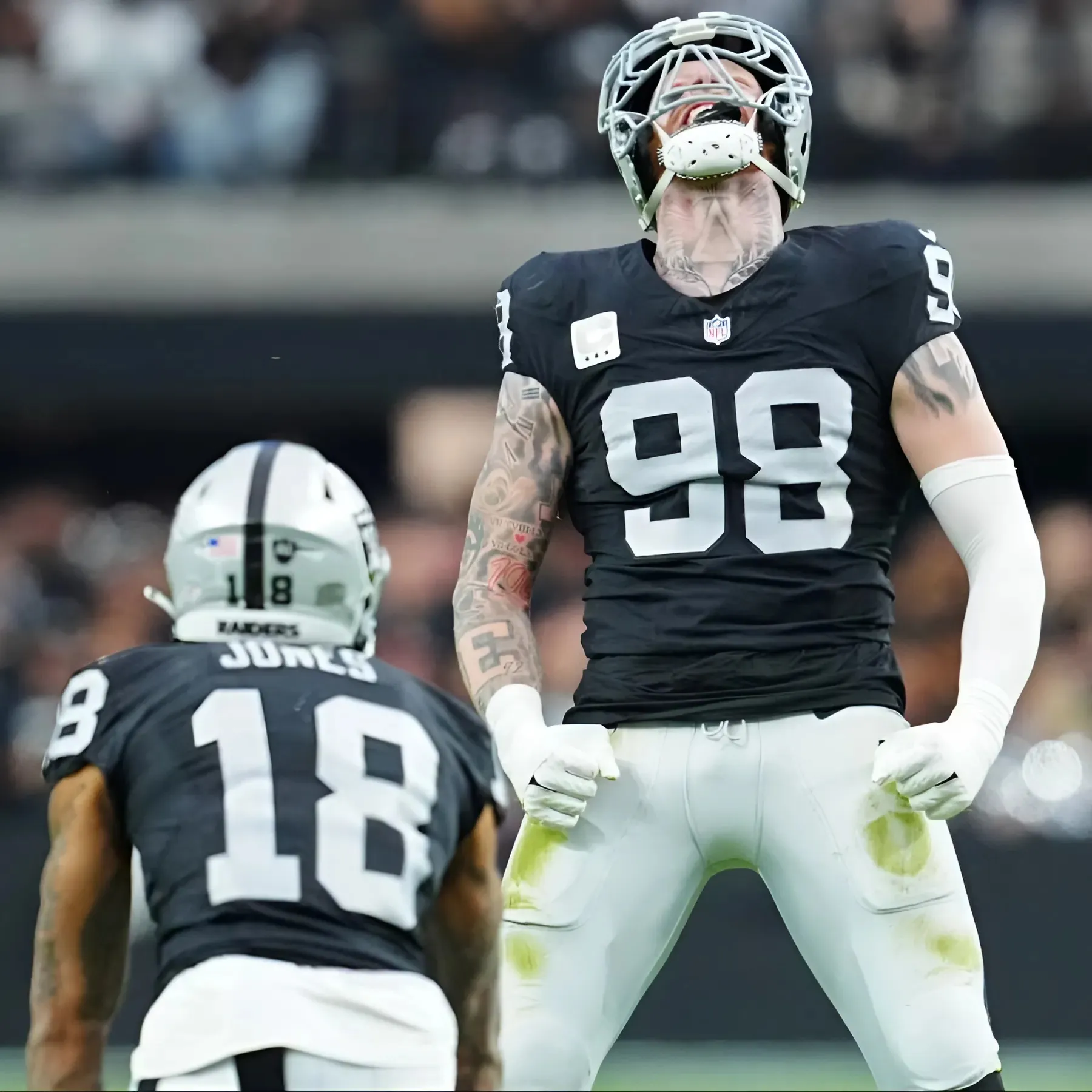 Raiders DE Maxx Crosby Has Message for Derek Carr Ahead of Reunion