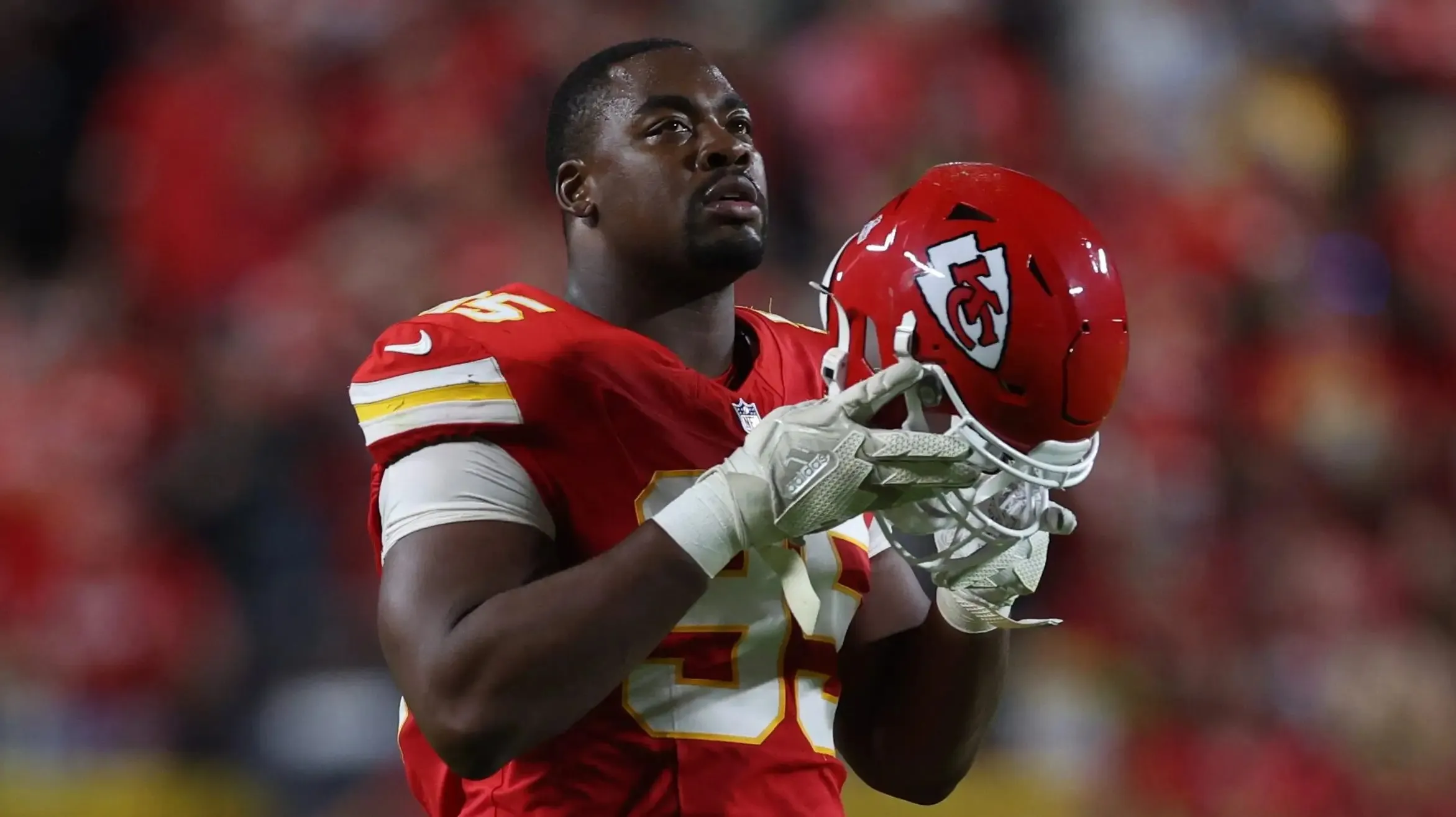 Chiefs’ Chris Jones Drops 3-Word Post While Battling Precarious Calf Injury