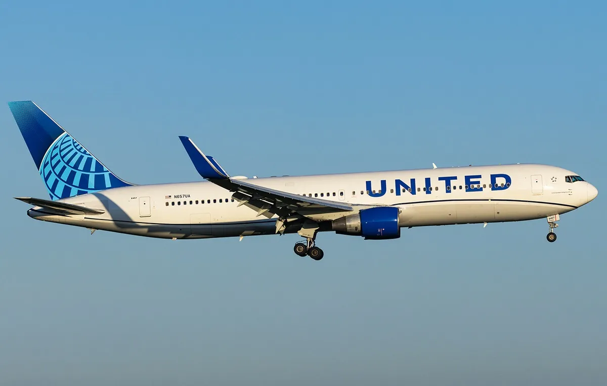 2 United Airlines flights on Chicago-Zurich route divert due to sick pilot & crew injury