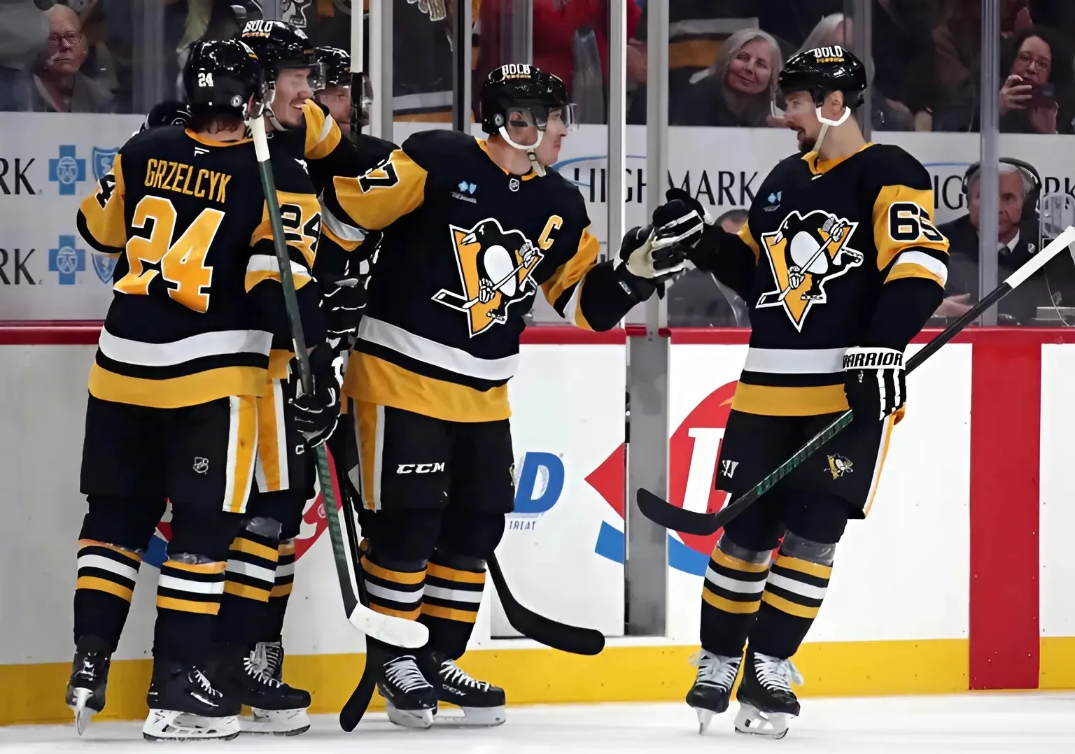 Sidney Crosby's powerful reaction to tying Mario Lemieux's Penguins record