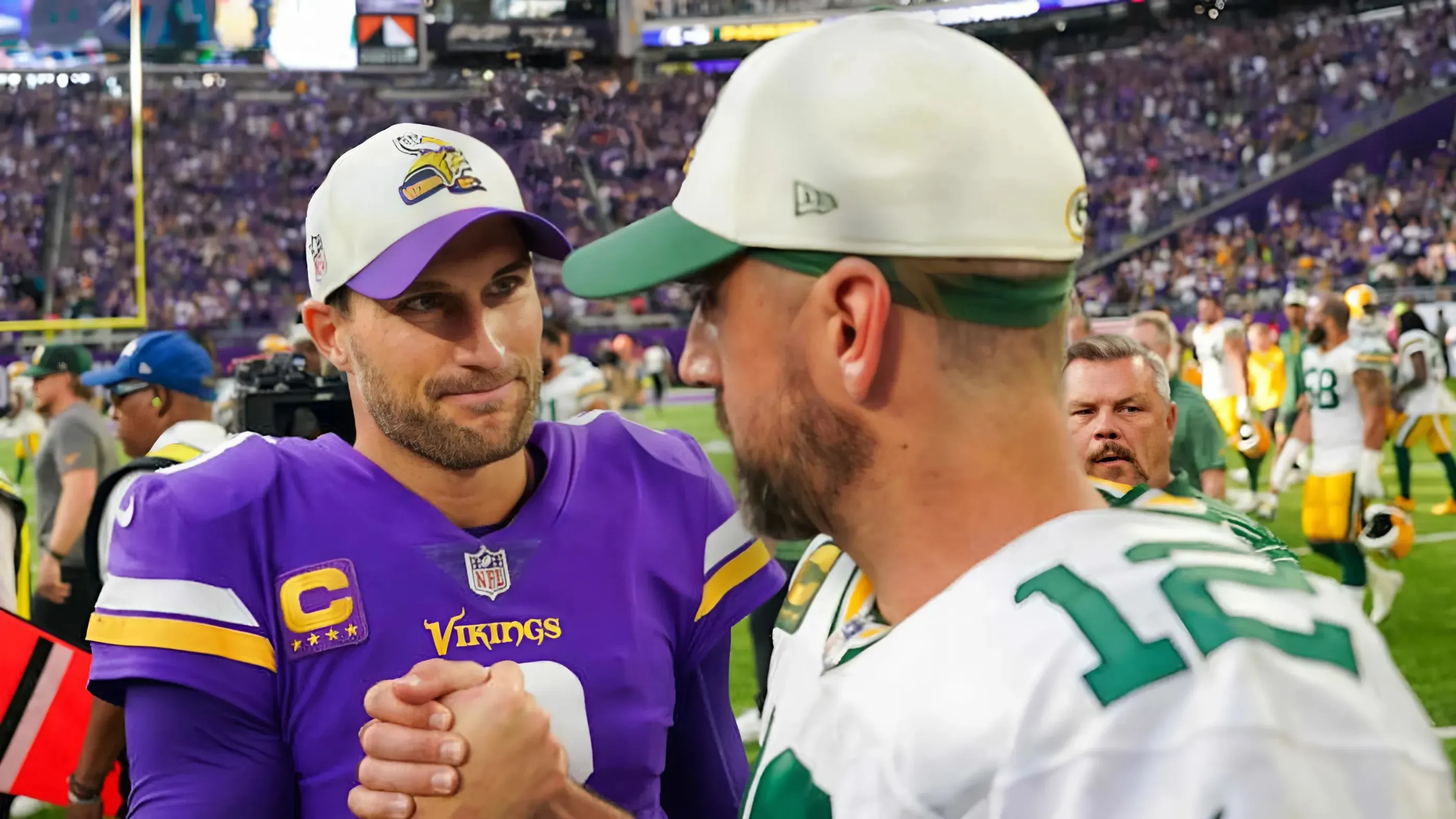 Aaron Rodgers Weighs in on Kirk Cousins' Falcons Benching: 'Not a Lot of Patience'