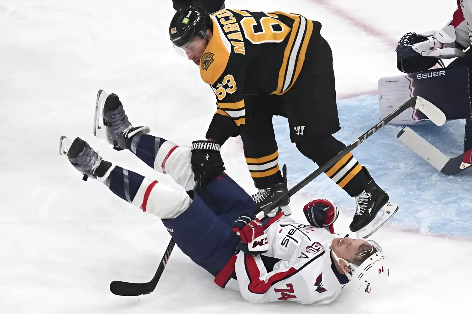 Bruins beat Capitals 4-1, hold Washington to season-low 11 shots