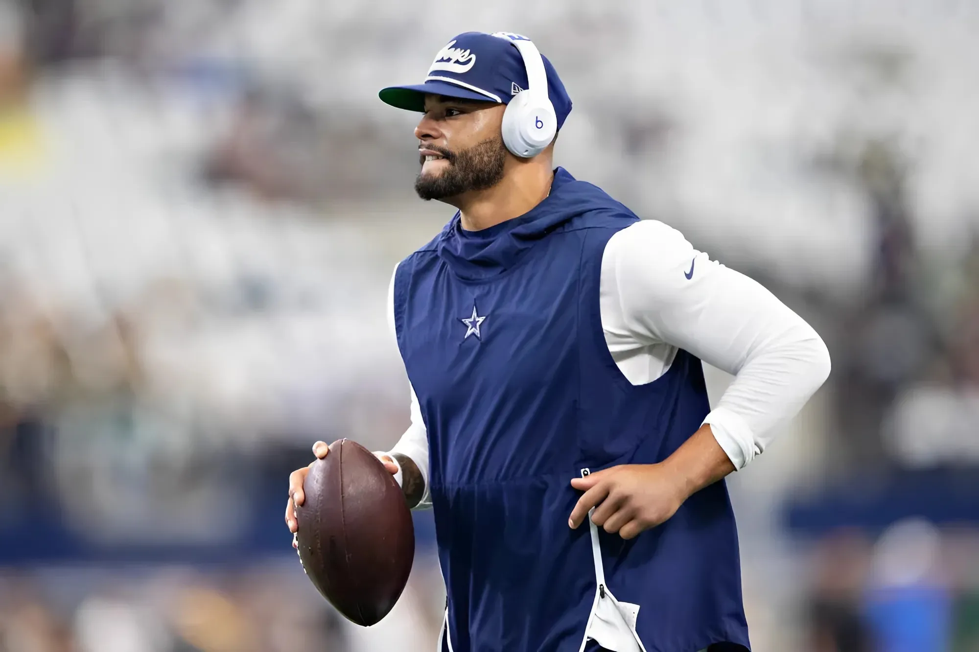 Dak Prescott Off Crutches With Surprising New Cowboys Plan