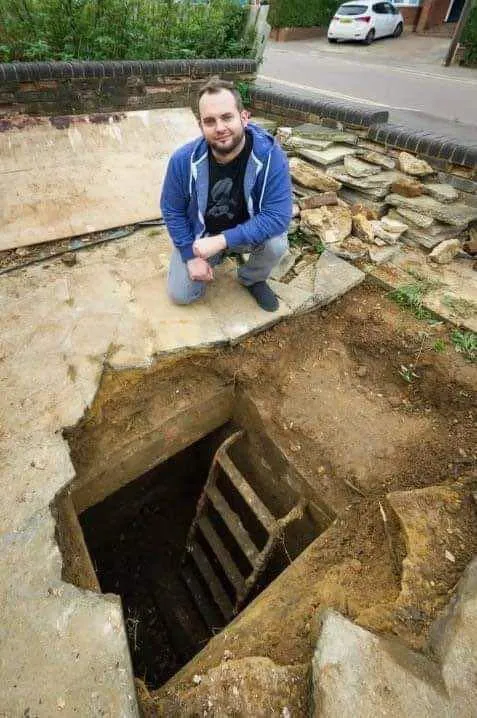 Man kept hearing strange noises under driveway, but when he made a hole beneath, he found something terrifying… “I want everyone to see what happened” Look what he found inside: video in comments