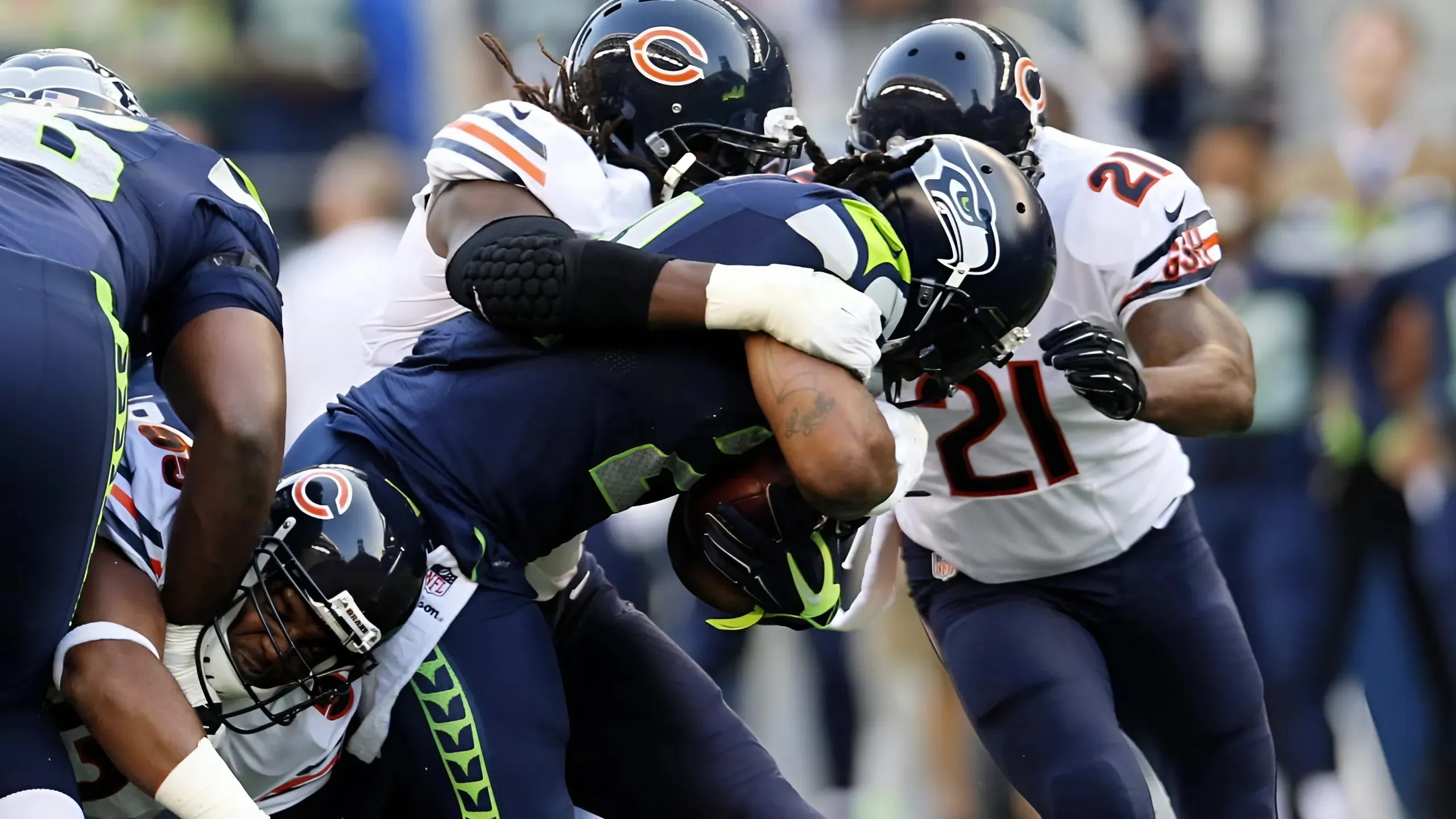 Seahawks look to boost fading playoff hopes against struggling Bears