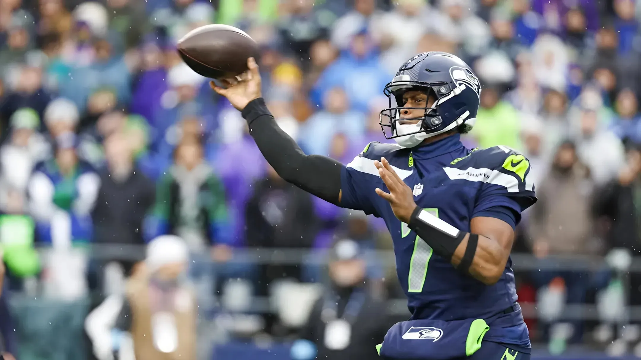 Geno Smith’s Contract Talks With Seahawks Could Be Complicated by Wild QB Market