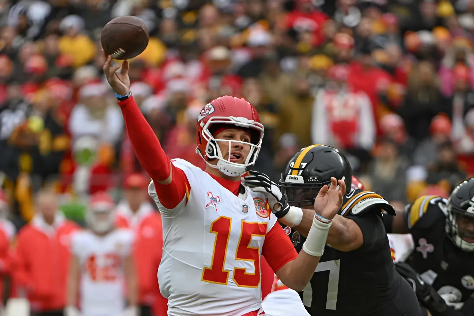 Andy Reid's Chiefs dealt huge blow as top Patrick Mahomes weapons injured again