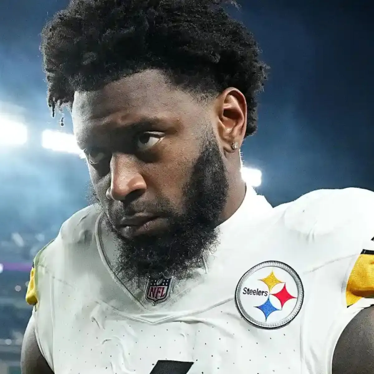 Steelers’ Patrick Queen Posts Emphatic 2-Word Message After Chiefs Loss