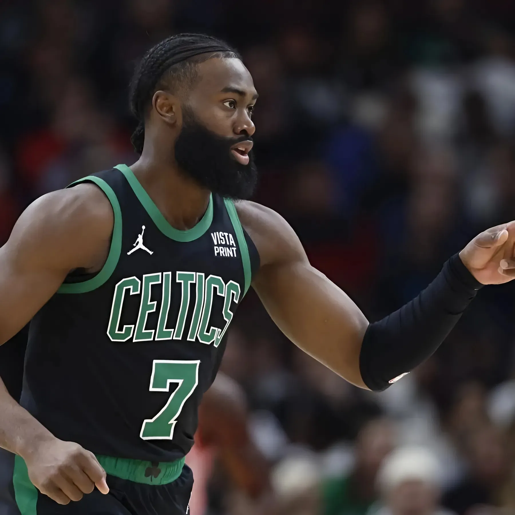 Jaylen Brown shines as the Celtics dominate the Pacers