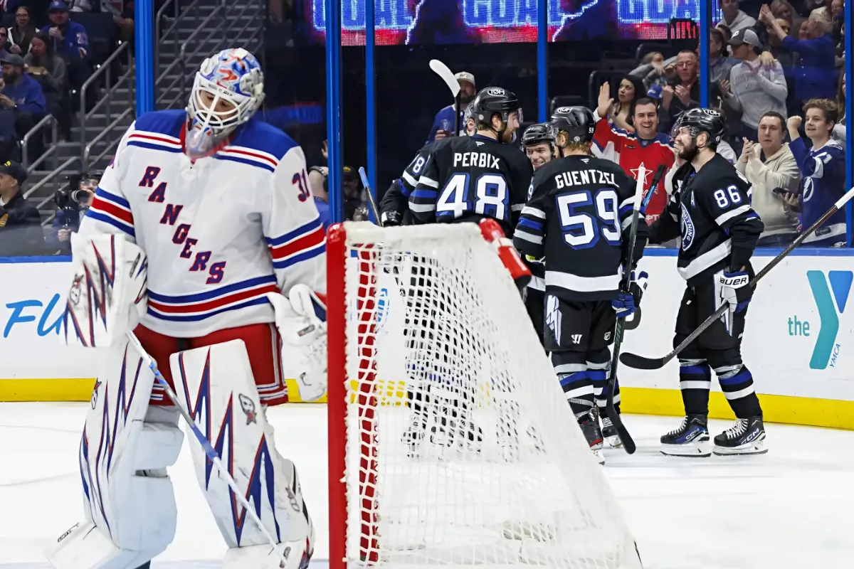 Rangers come out of holiday break flat and suffer ugly loss to Lightning-quang