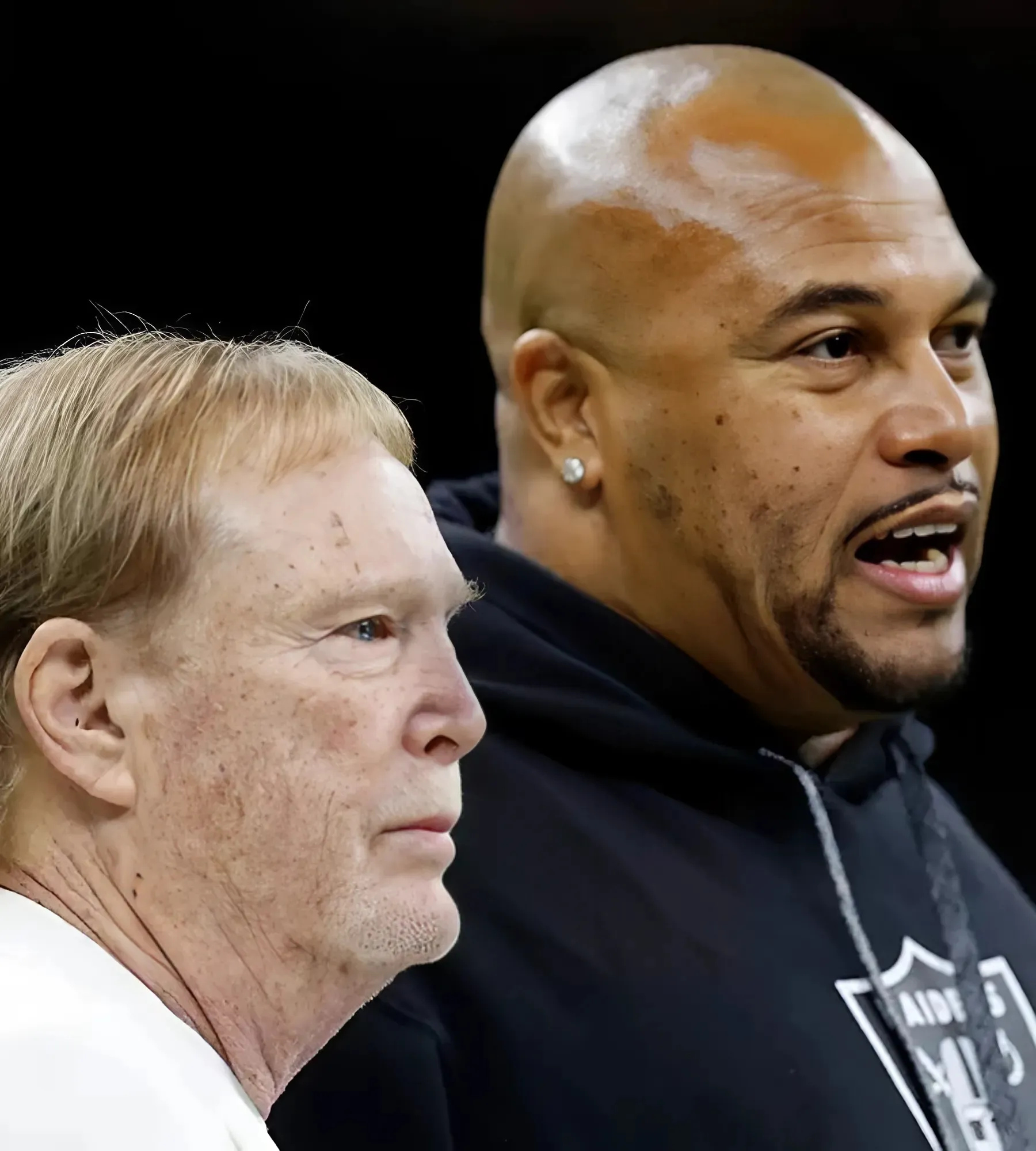 Favorite to Replace Antonio Pierce as Raiders Head Coach Revealed