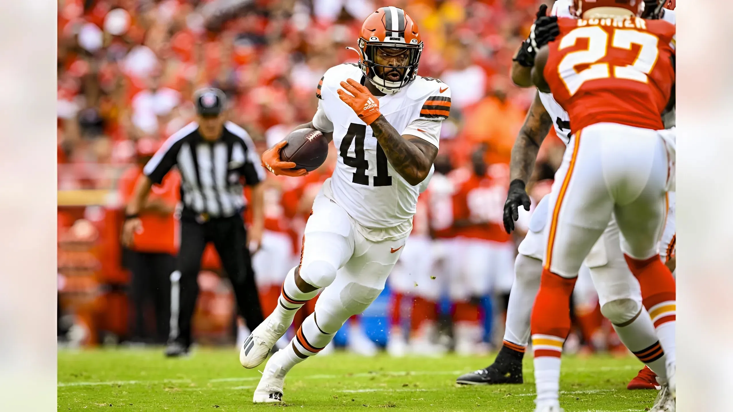 Browns Reunite With RB Ahead of Season Finale