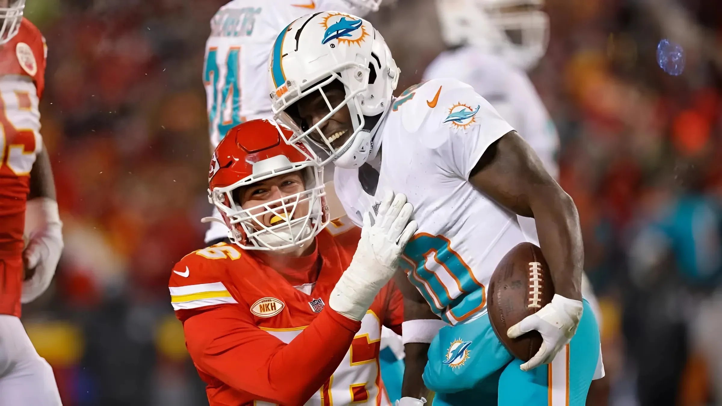 Tyreek Hill Sparks Speculation With Post About Chiefs