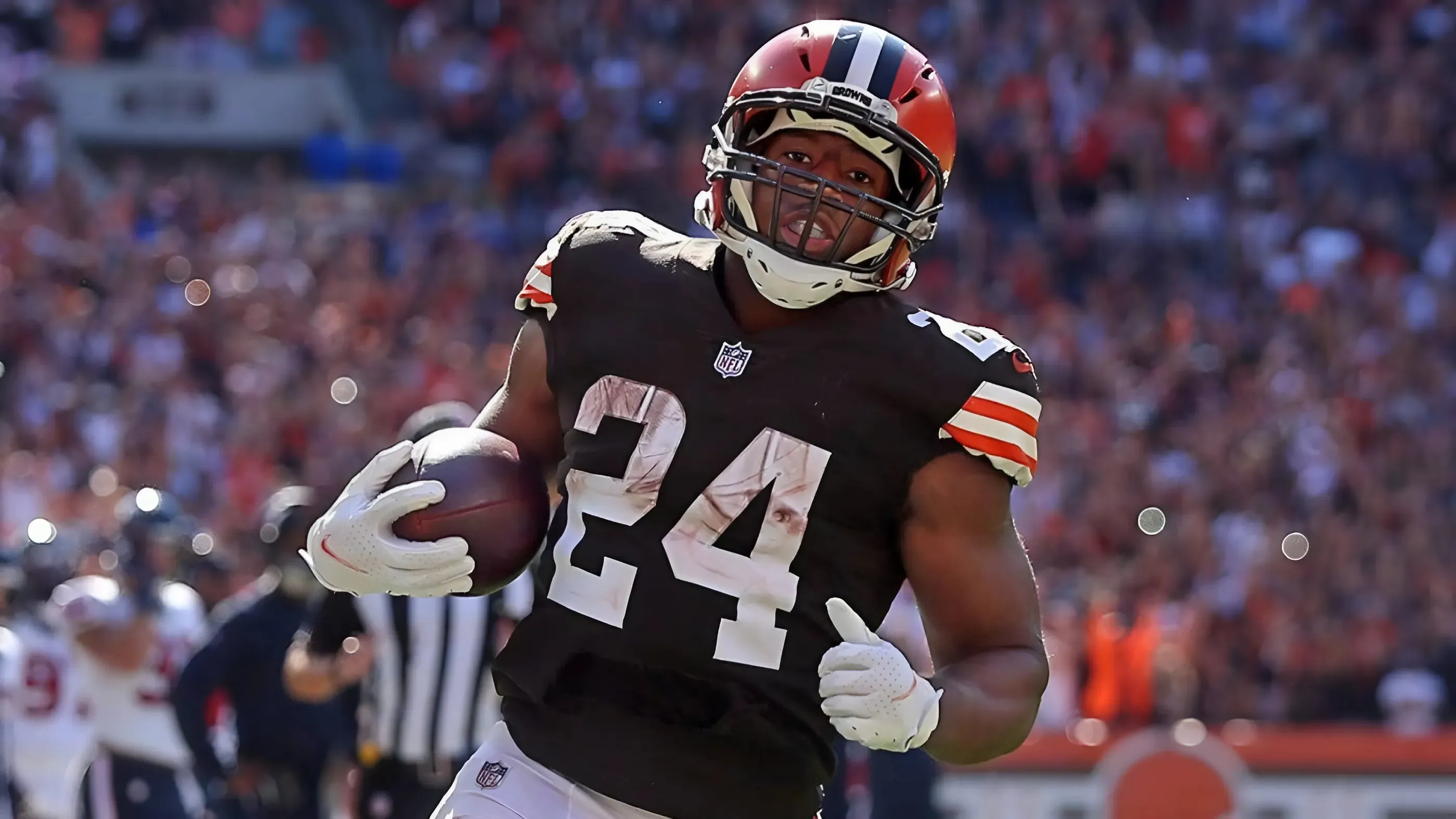 Browns Projected to Swap Out Nick Chubb for 30-TD Superstar RB