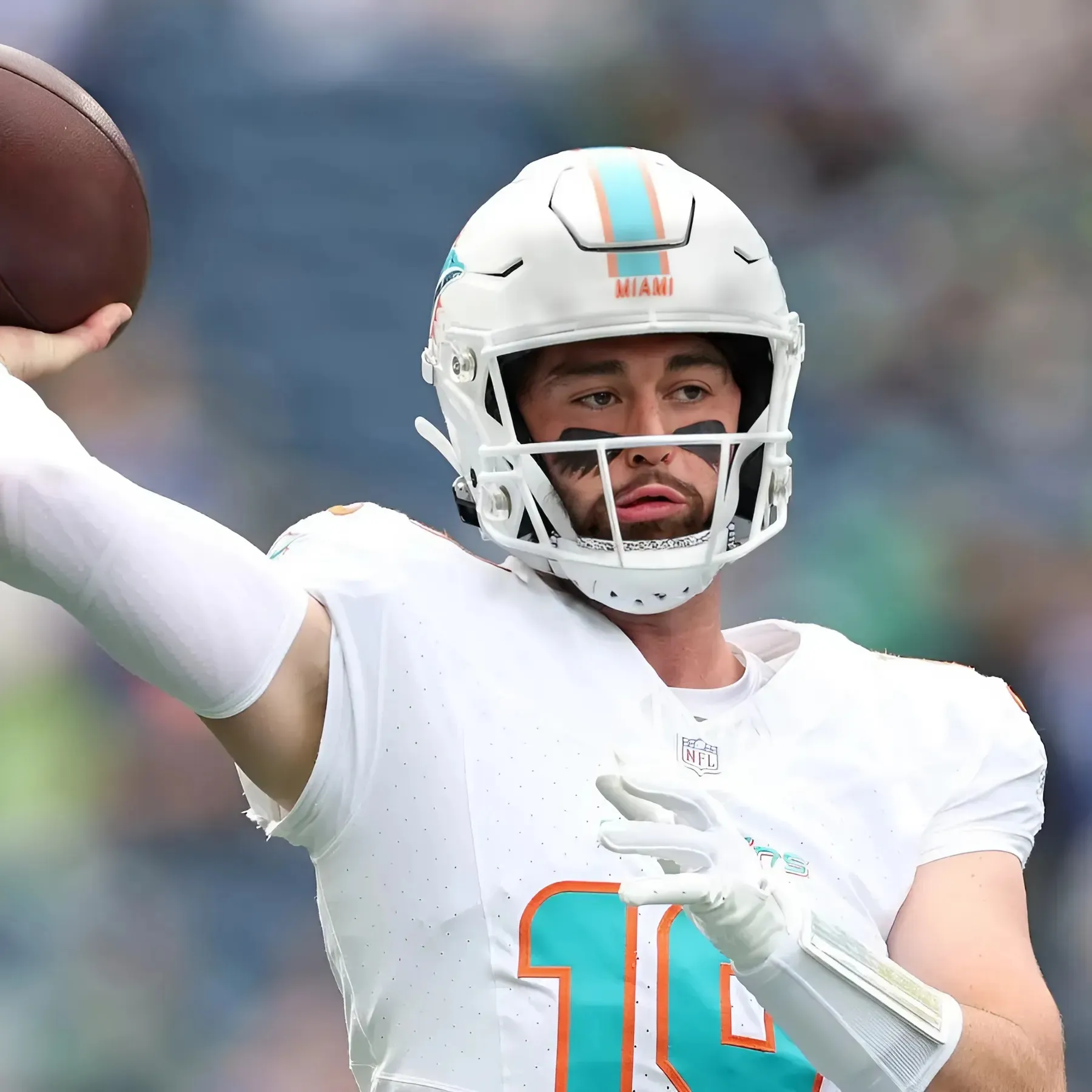 Dolphins Make Telling Roster Move Ahead of Pivotal Season Finale