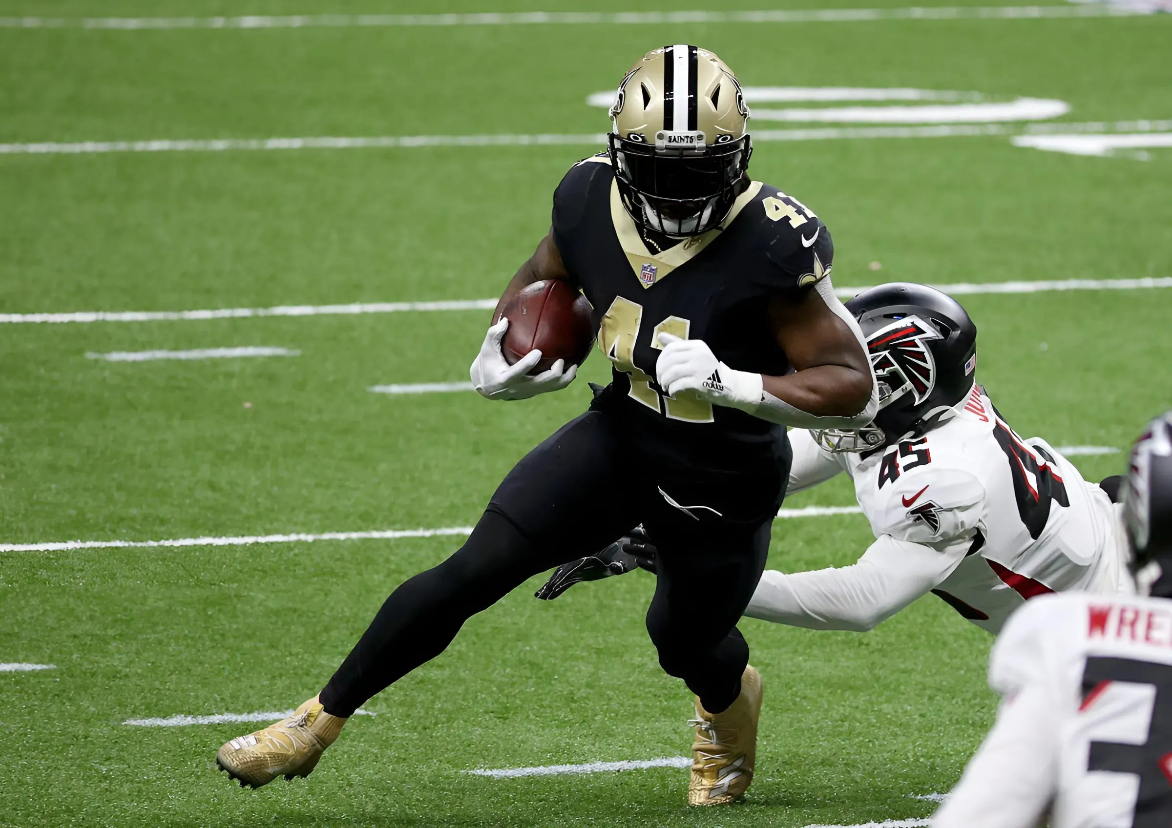 Saints Running Back Alvin Kamara Ends Season Just Shy Of 1,000-Yard Goal