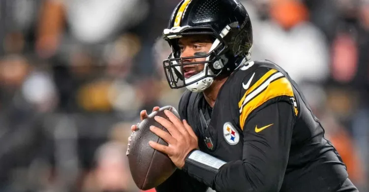 Steelers' Russell Wilson Defends George Pickens After Super Sloppy Drop-Filled Game