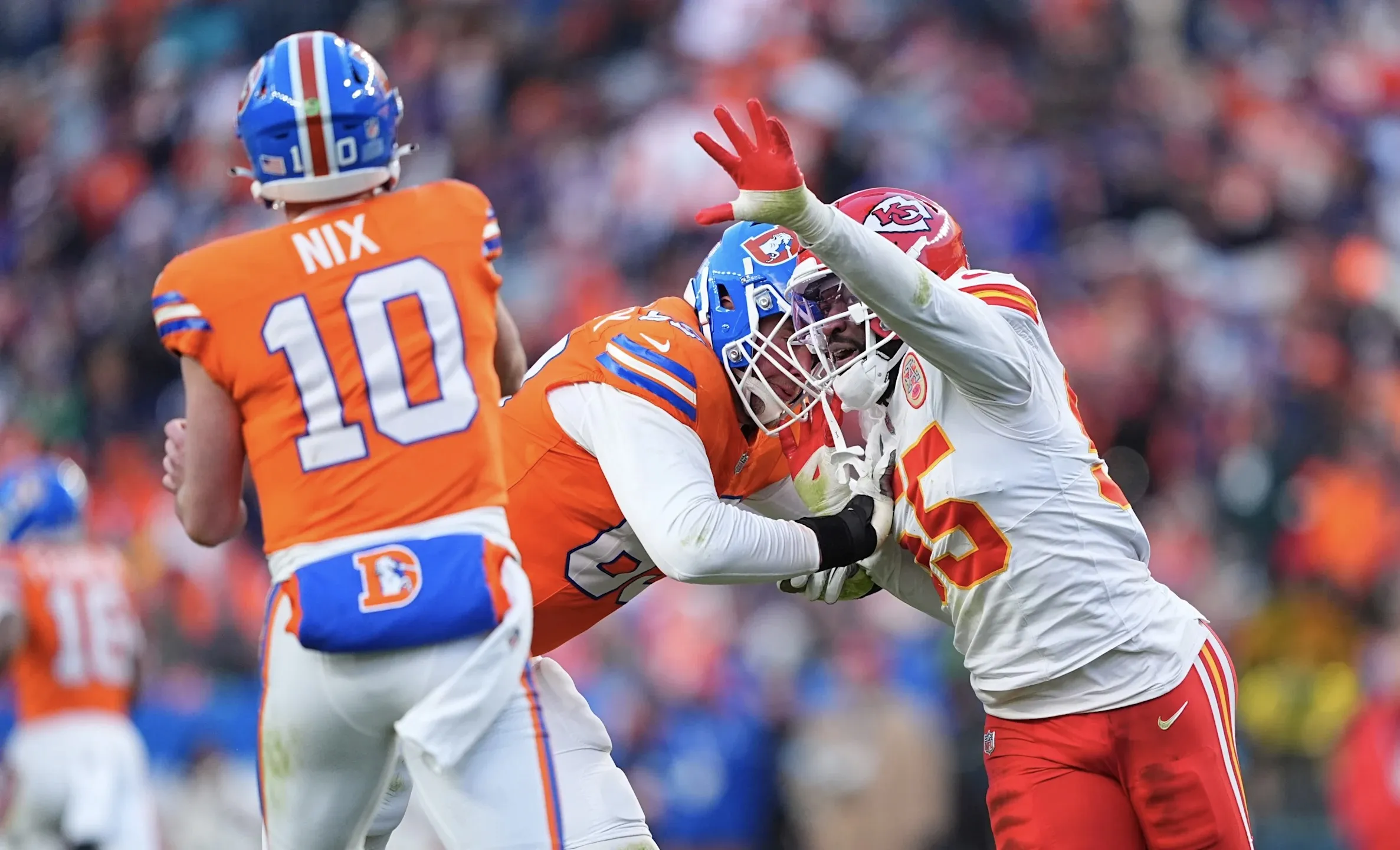 Broncos QB Bo Nix Sets NFL Record in Playoff-Clinching Win