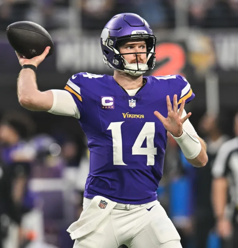 Sam Darnold’s Girlfriend Sends Strong Five-Word Message After Vikings’ Loss vs. Lions