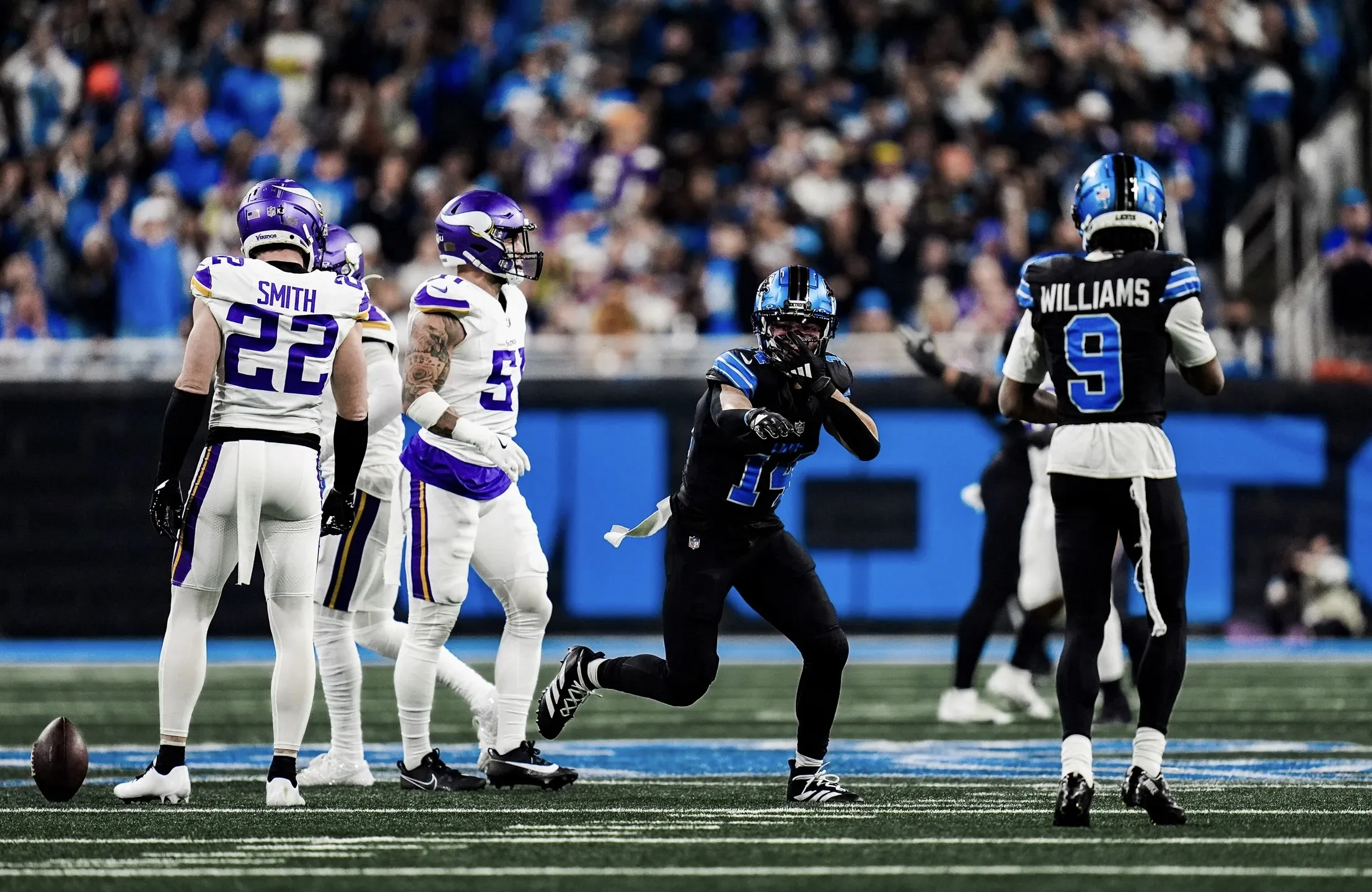 Amon-Ra St. Brown responds to an insult from Steelers receiver George Pickens in the best way during Lions' win over Vikings