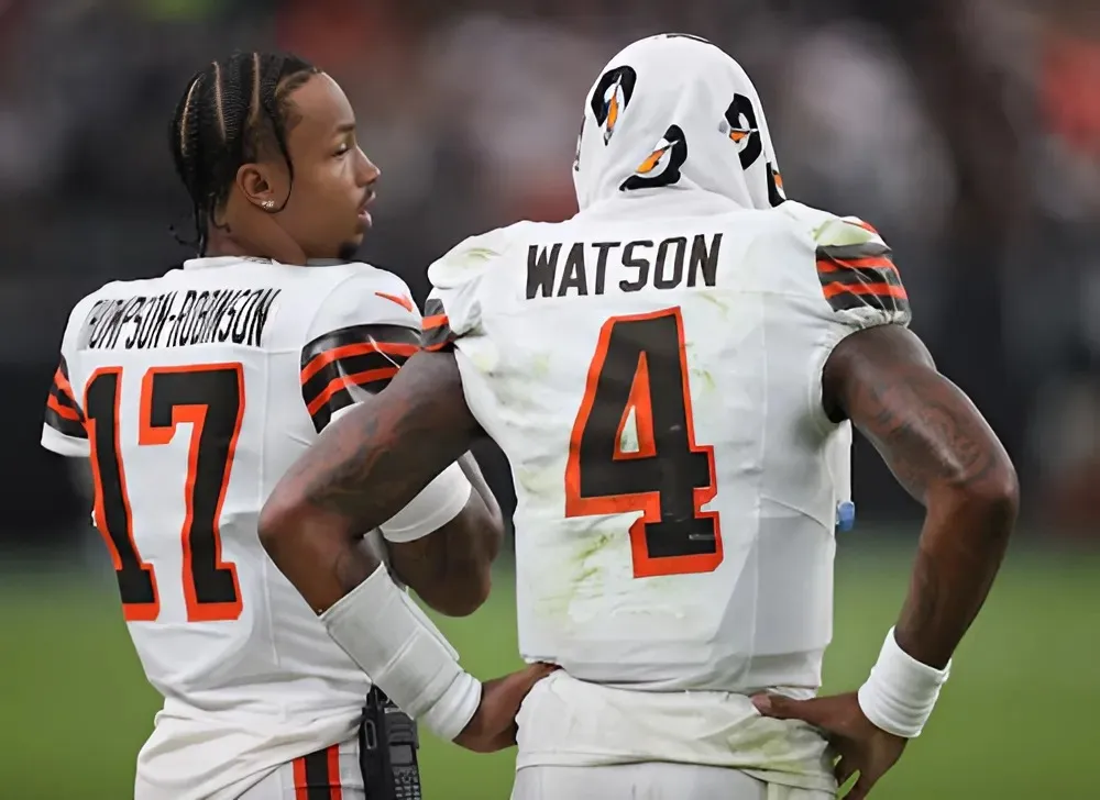 How the Cleveland Browns should approach the quarterback position this offseason