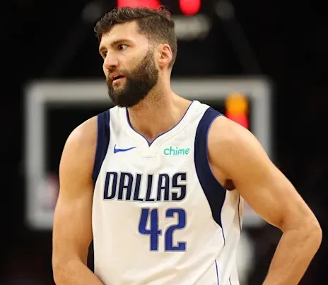 Mavericks must avoid rumored trade trap as youngster proves to be irreplaceable