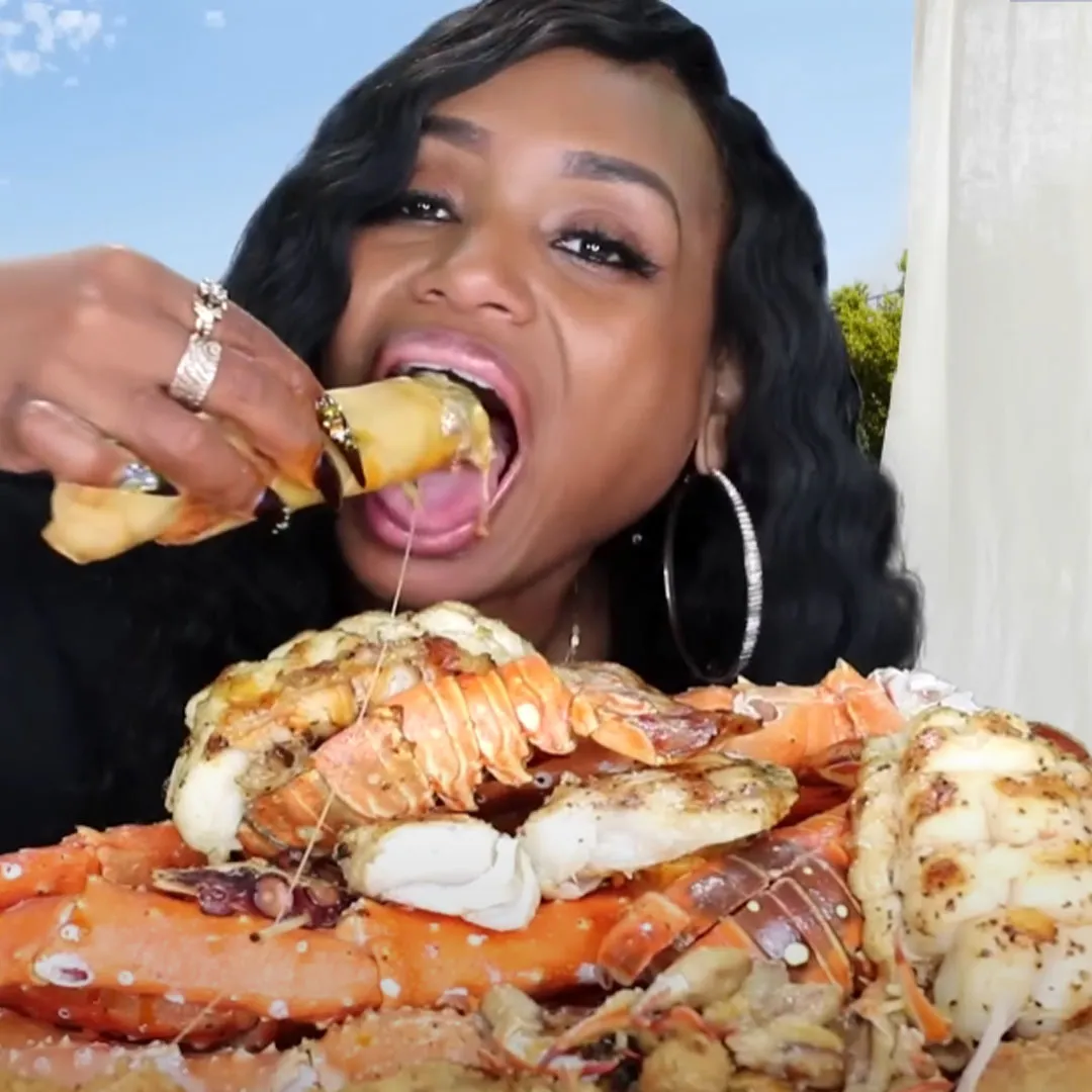 The Most Delicious Garlic Butter Seafood Boil