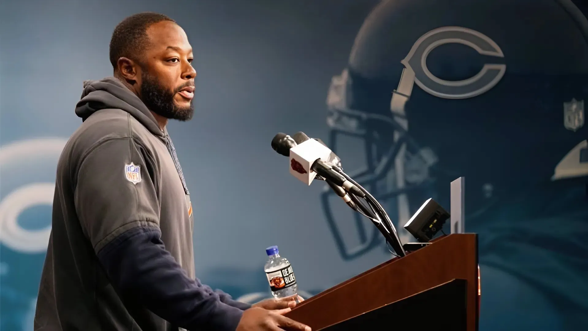 Bears' interim coach Thomas Brown is already interviewing for other teams' OC jobs