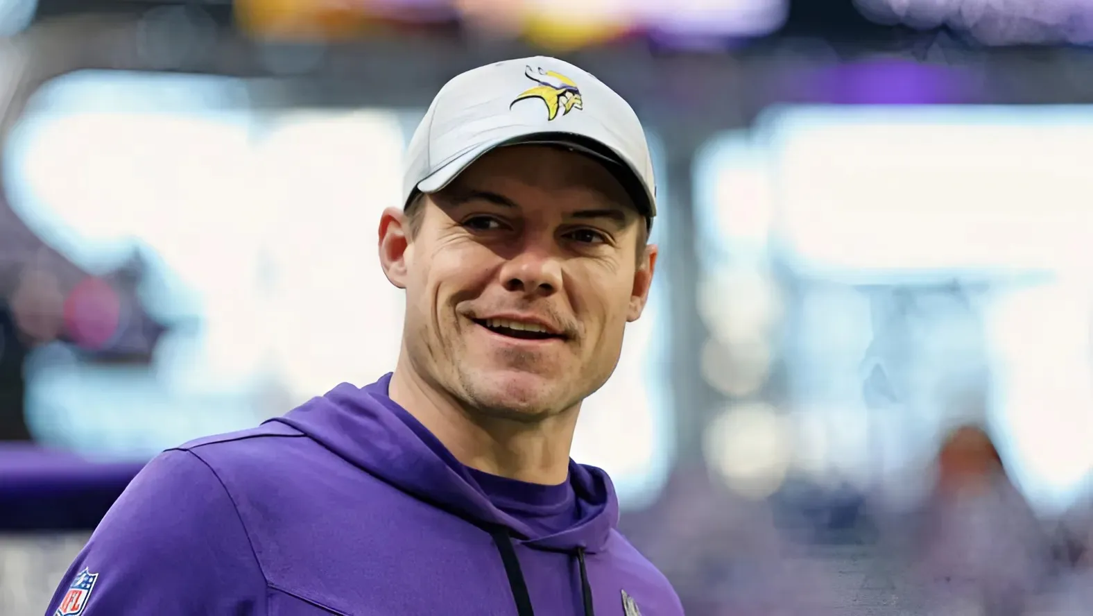 Vikings HC Kevin O’Connell Hints at QB Change as Playoffs Loom