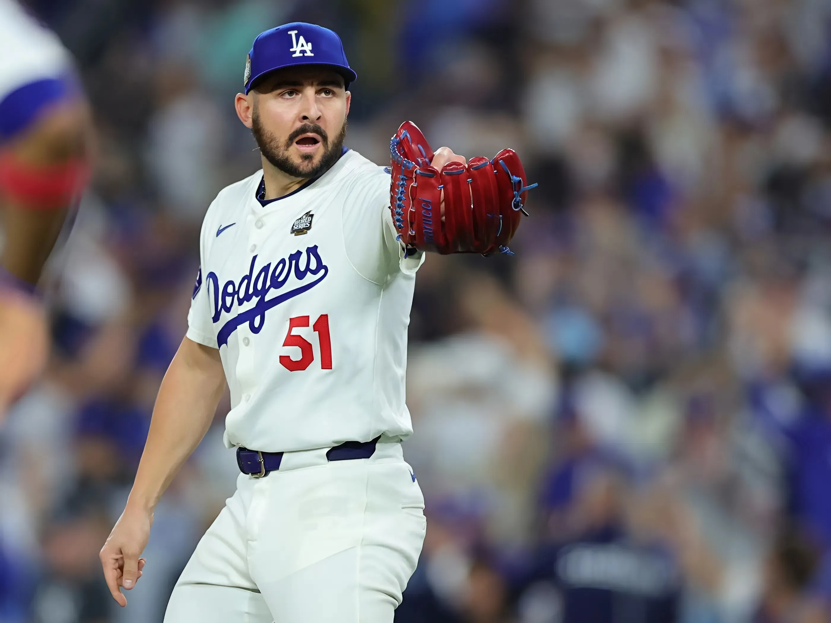 Dodgers exchange arbitration salaries with Alex Vesia